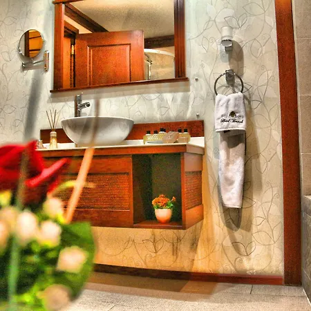 Bosnali Hotel 3*