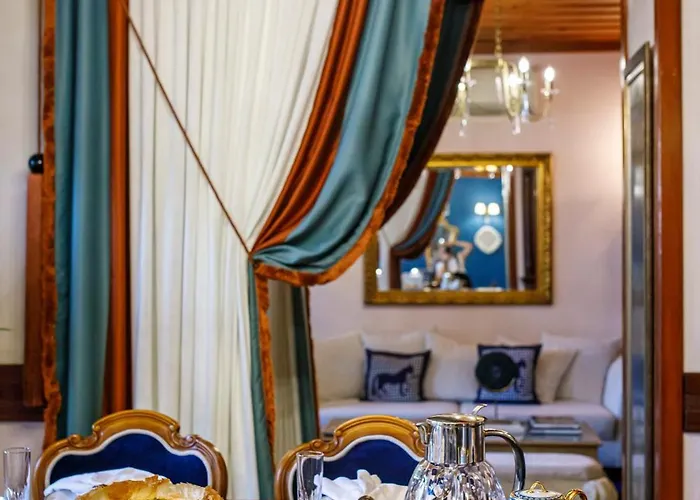 Bosnali Готель Адана