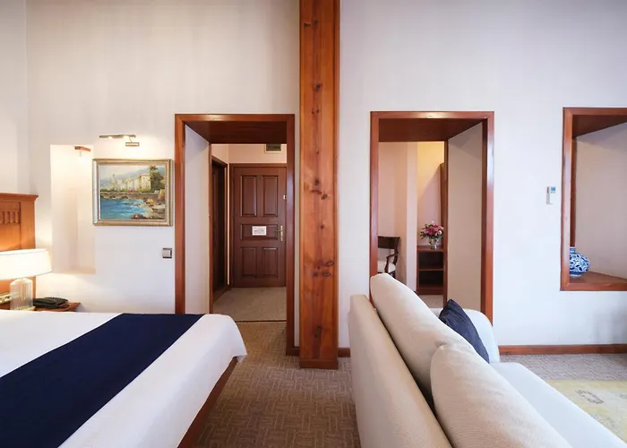 Bosnali Szálloda Adana