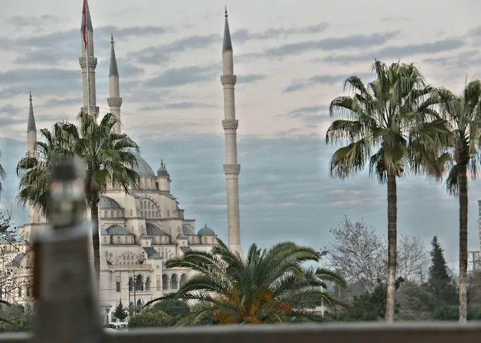 Bosnali Готель Адана